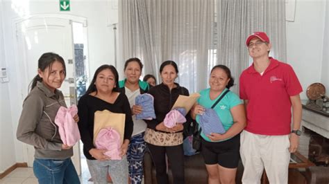 Consulado General del Perú en Mendoza entrega kit escolares a familias