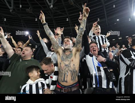 Newcastle united fans hi-res stock photography and images - Alamy