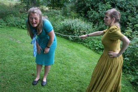 Quand Maman Emmène Une Demoiselle Dhonneur Un Peu à Lécart