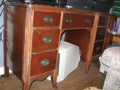 Hepplewhite Mahogany Bedroom Set Circa 1940s 22580997