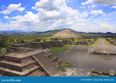 Teotihuacan Pyramids Royalty-Free Stock Image | CartoonDealer.com #10735870