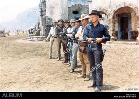 Brad Dexter Charles Bronson Horst Buchholz James Coburn Robert