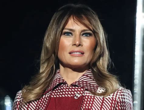 Melania Trump Presents Red White And Blue Christmas Collection Of