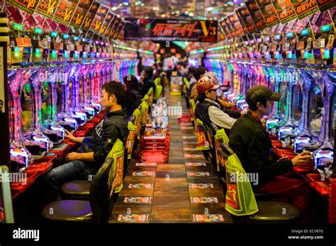 Pachinko Hi Res Stock Photography And Images Alamy