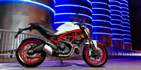 Ducati Present Su Nueva Monster Motor Y Racing