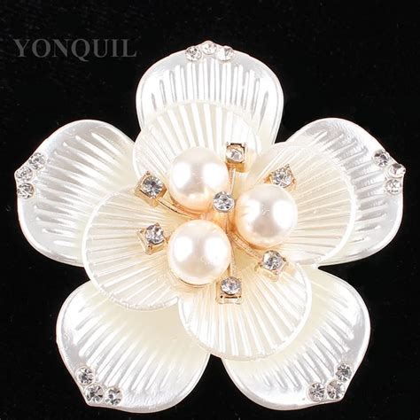 2017 Fashion Flower Pearl 5cm Big Brooch Pins With Crystal Decor Shell