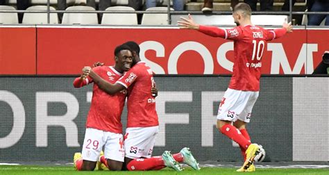 Ligue Reims Simpose Contre Rennes Et Met Fin Une Belle S Rie