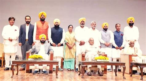 Punjab भगवंत मान ने गृह मंत्रालय समेत 27 विभाग रखे अपने पास उधर अकाली