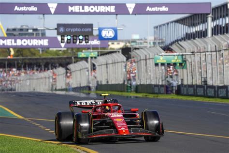 Carlos Sainz Trionfa In Australia Doppietta Ferrari Con Leclerc