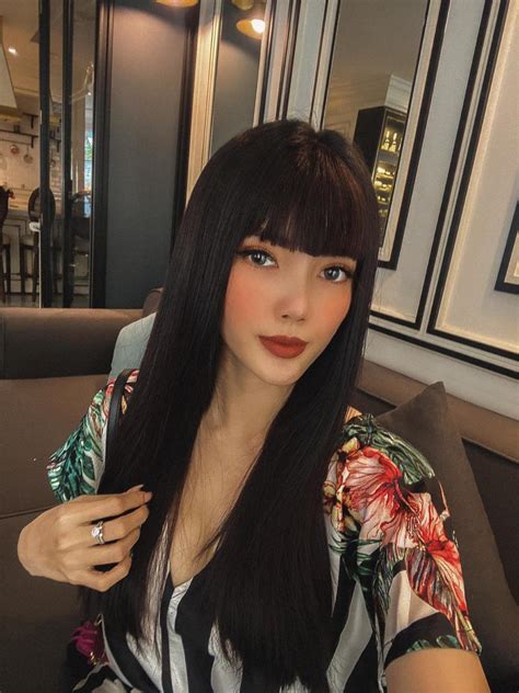 Được chồng rước về bằng dàn siêu xe hot girl x giờ ra sao Báo Đất Việt