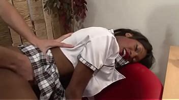 Una buena sodomía profunda para una sexy estudiante negra rebelde XVIDEOS