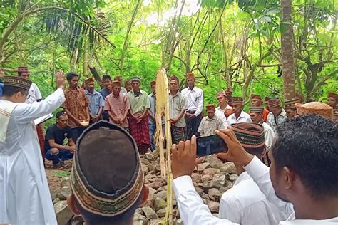 Ritual Barong Lodok Ntt Ritual Kepada Leluhur Yang Selama Ini Menjaga