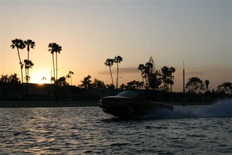 Massive performance on land or sea - the amphibious WaterCar Python