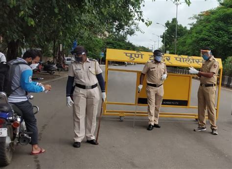 Pune Police Seized Vehicles Registered Cases For Lockdown