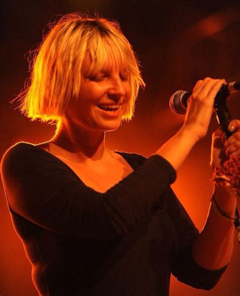 She S So Pretty Sia Singer Sia Kate Isobelle Furler Singer