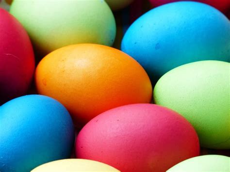 How to Color Easter Eggs with Natural Ingredients | Greener Ideal