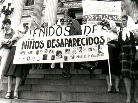 Las Abuelas de Plaza de Mayo cumplen 45 años de lucha por la identidad