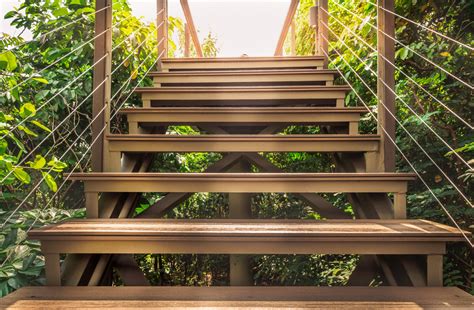 Tous Les Trucs Et Astuces Pour Nettoyer Un Escalier En Bois