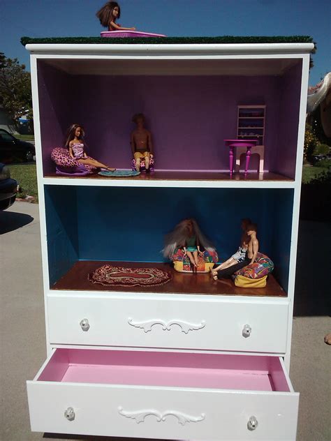 Шкаф для барби из дерева 82 фото