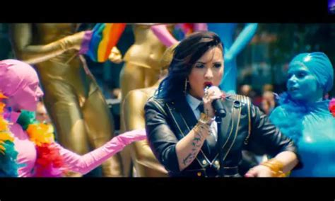 Demi Lovato Reveals Gay Grandfather And Really Don T Care Video
