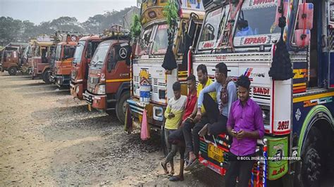 Road Accidents Prevent Plan 1000 Rest Centers To Be Built For Truck