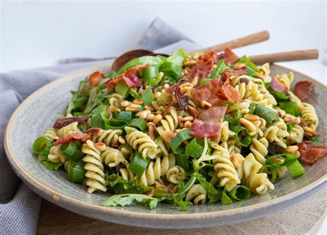 Pastasalat med grøn pesto og bacon Vores favorit Mummum dk