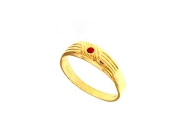 ANELLO UOMO IN ORO GIALLO 18 KT CON RUBINO