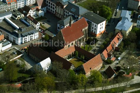 Rostock aus der Vogelperspektive Gebäudekomplex des ehemaligen Kloster