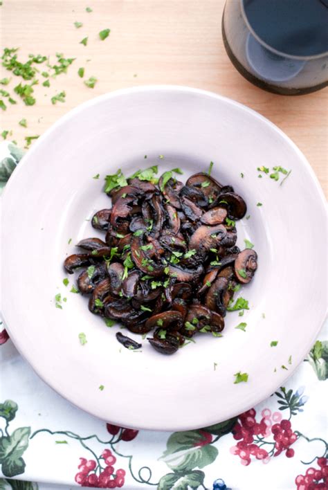 Red Wine Mushrooms | The Two Bite Club