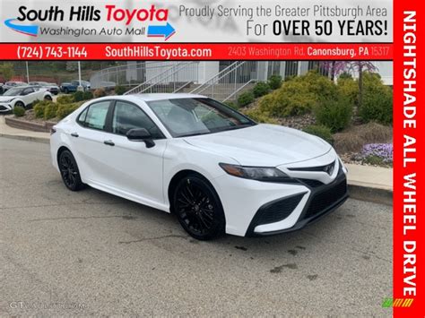 Super White Toyota Camry Se Nightshade Awd Photo