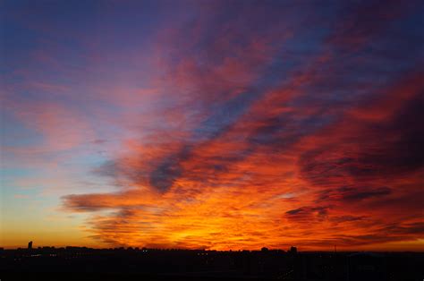 無料画像 地平線 雲 日の出 日没 太陽光 夜明け 雰囲気 夕暮れ イブニング 残光 朝は赤い空 4912x3264 18120 無料写真 Pxhere