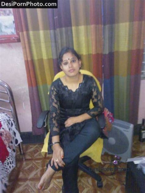 Indian Xxx Desi Aunty Renuka Ki Gaand Chudai Ki Photos