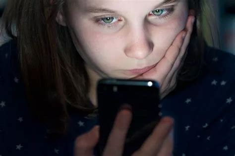 Watching Porn At The Age Of Desensitised Me To Sex Mirror Online