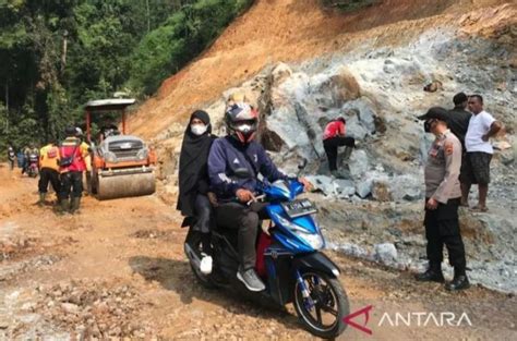 Jalur Utama Selatan Cianjur Yang Amblas Kini Dapat Kembali Dilalui