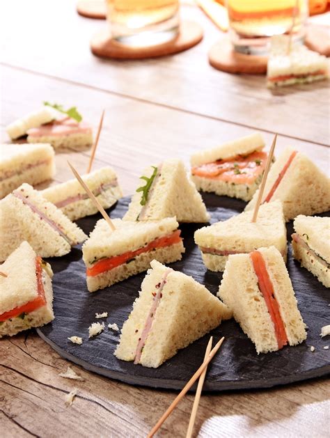 Duo de 24 Mini Clubs sandwichs livrés par Burgard pour l Apéritif