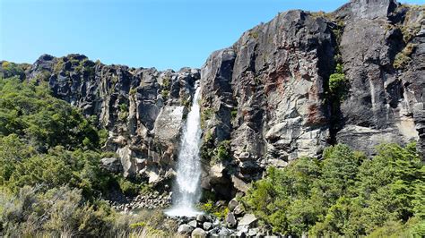 Hiking in Tongariro National Park | Tread & Pedals