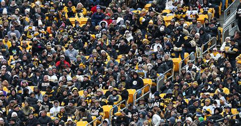 Steelers fans brave the harsh cold ahead of Immaculate Reception ...