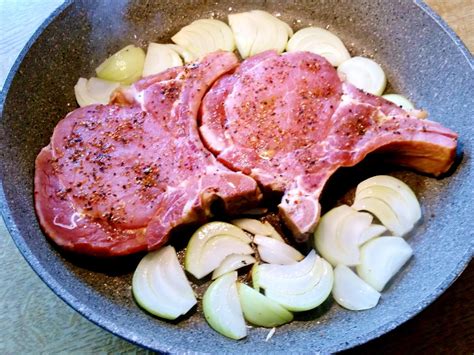 Kasseler Kotelett In Zwiebelrahm Rezept Kochbar De