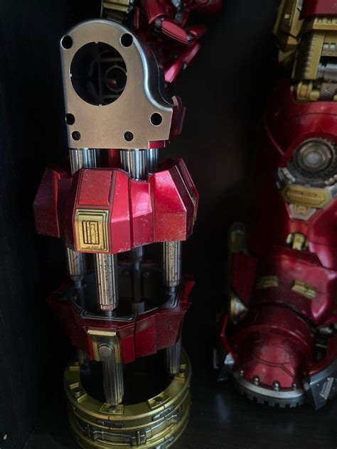 Hot Toys Iron Man Hulkbuster Deluxe Full Set Hobbies Toys Toys Games On Carousell