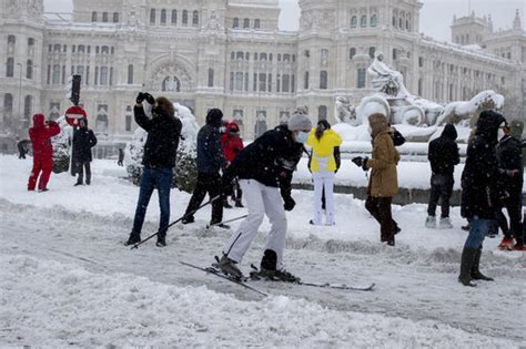 Blizzard Covers Spain In White Brings Madrid To Standstill Wbal