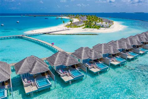 The Maldives Honeymoon Guide: Best Resorts & Top Tips – The Honeymoon Edit