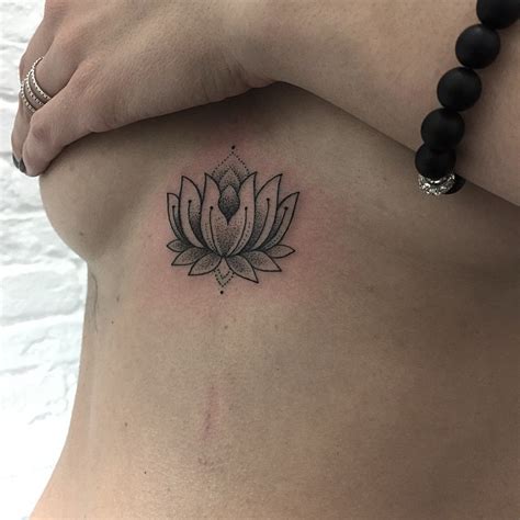 Tatuajes De Flor De Loto En El Pecho Kulturaupice