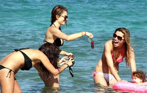 Maria Menounos Sizzles In Bikini On Hot Greek Getaway Her Fit Physique In 10 Photos