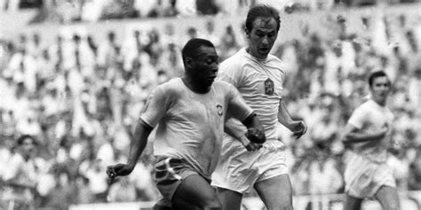 Pele was paid $120,000 to tie his laces at the 1970 World Cup