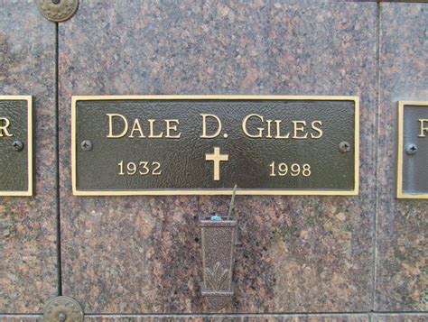 Obituary for Dale Giles Earhardt: Service and Memorial Information 1