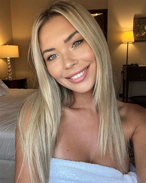 P Naga Sandra Kubicka Pr Y Si Na Jachcie Ma Na Sobie Mocno Wyci Te Bikini Fani Pisz Czy