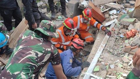 Bantu Korban Gempa Bumi Di Cianjur Pemkab Bogor Kirim Tenaga Evakuasi