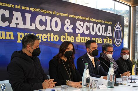 Fc Lamezia Terme Presentato Il Progetto Calcio Scuola