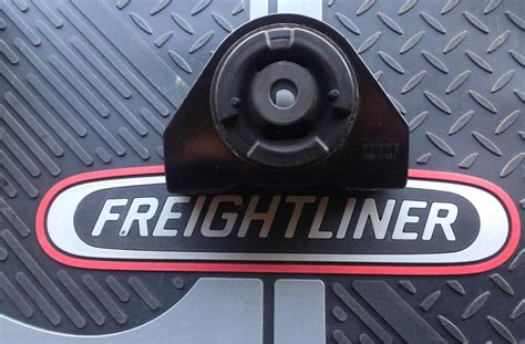 Soporte De Cabina Freightliner Century Columbia Cascadia MercadoLibre