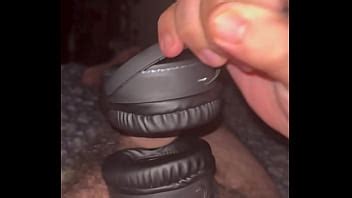 Quick And Long Headphone Orgasm XVIDEOS